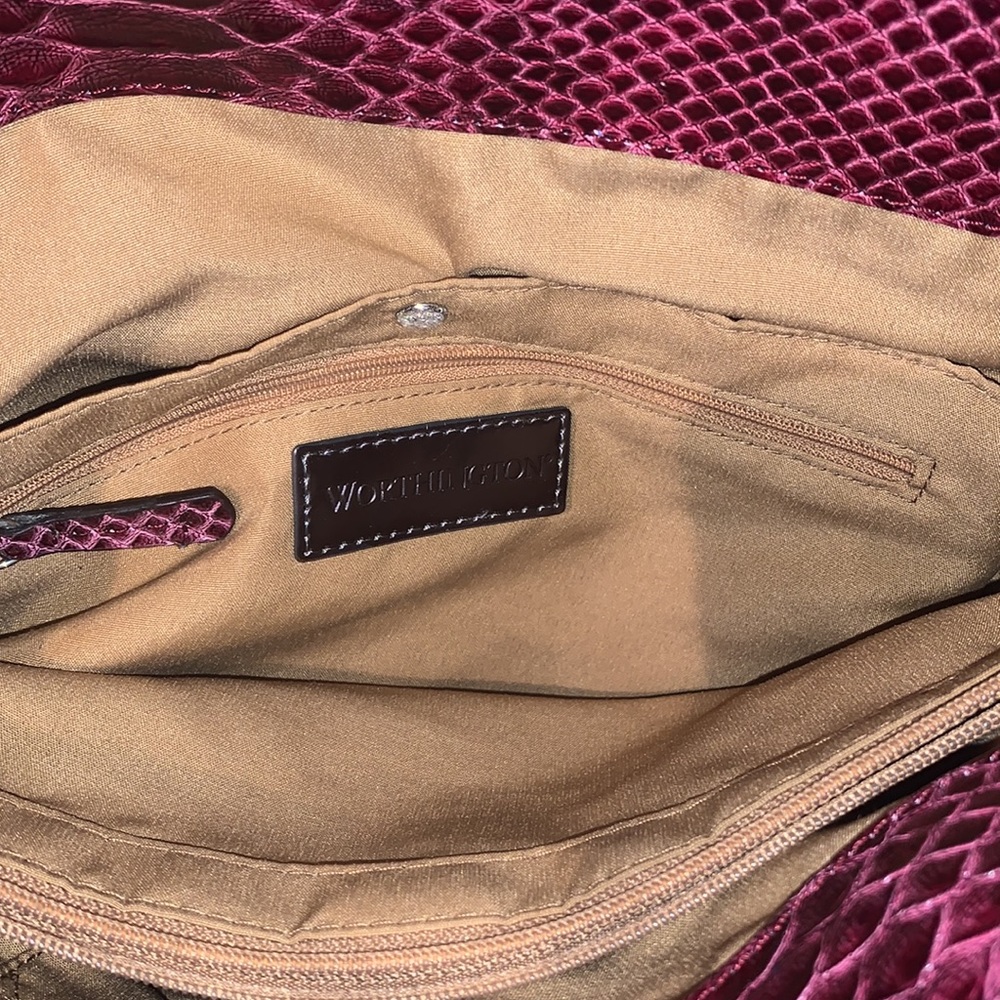 Purse - Picture 2 of 3